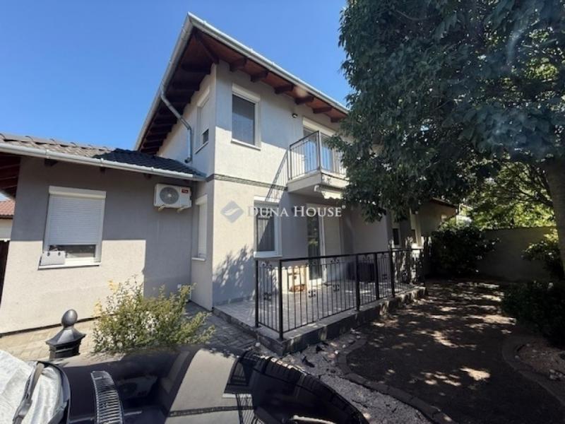 Eladó házrész Vecsés