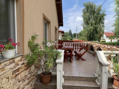 Eladó családi ház Örkény