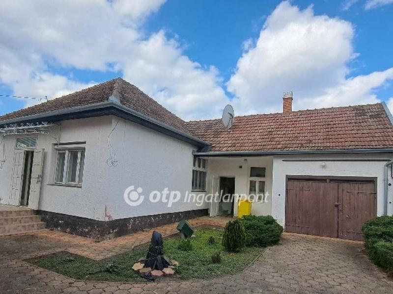 Eladó családi ház Gyula