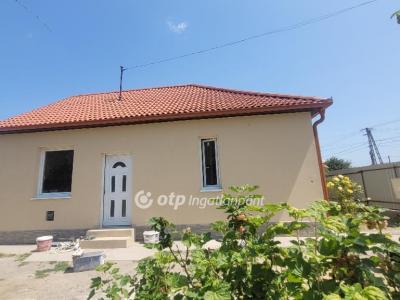 Eladó családi ház Jászberény