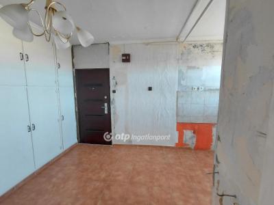 Eladó lakás Hatvan