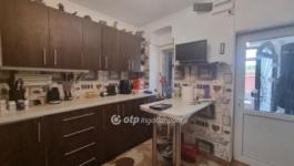 Eladó családi ház Pápa