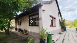 Eladó családi ház Vecsés