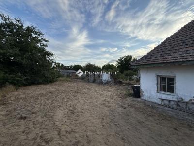 Eladó családi ház Kóka