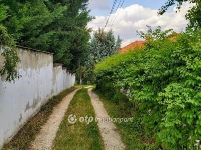 Eladó családi ház Budapest