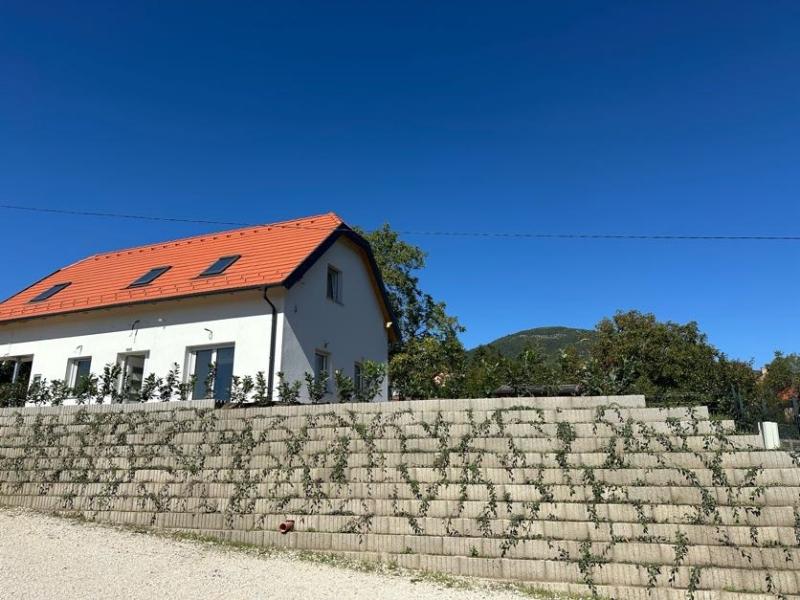Eladó lakás Pilisszántó