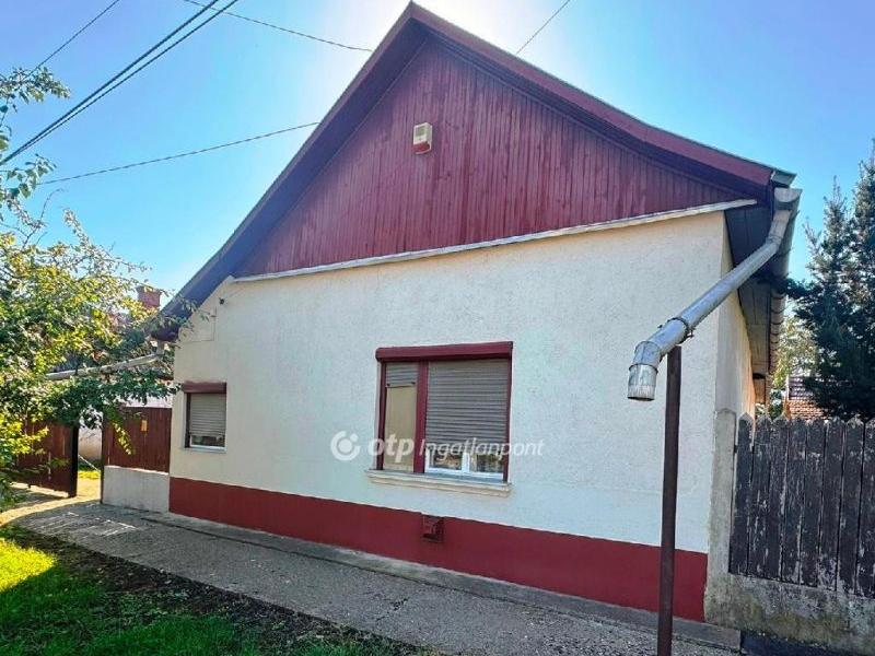 Eladó családi ház Egyek