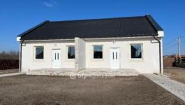 Eladó lakás Tápiószőlős