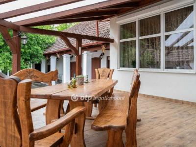 Eladó családi ház Ceglédbercel