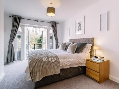 Eladó lakás Levél