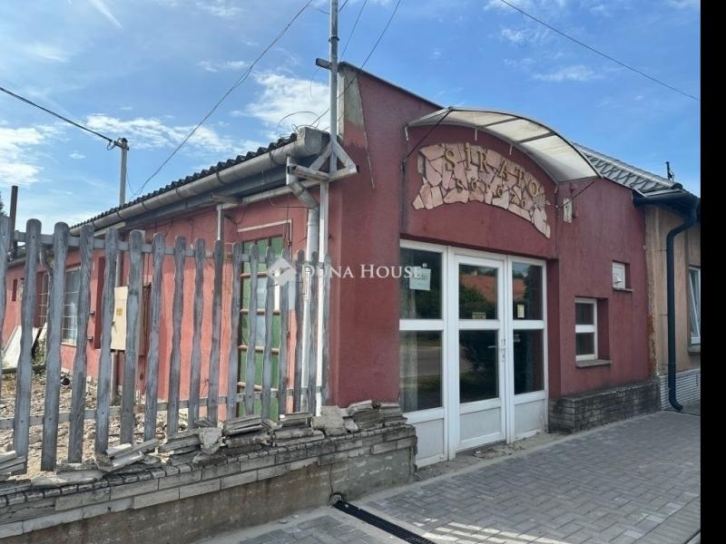 Eladó családi ház Vecsés