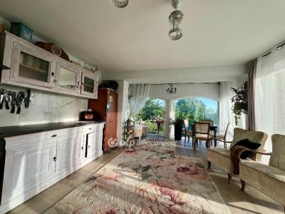 Eladó családi ház Felsőörs