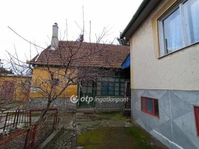 Eladó családi ház Hatvan