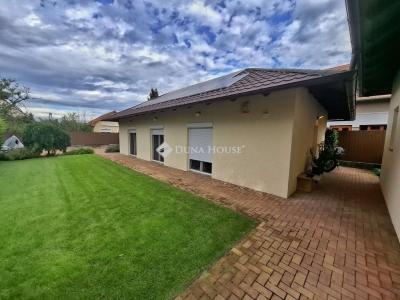 Eladó családi ház Fót