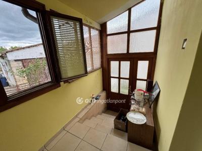 Eladó családi ház Pápa