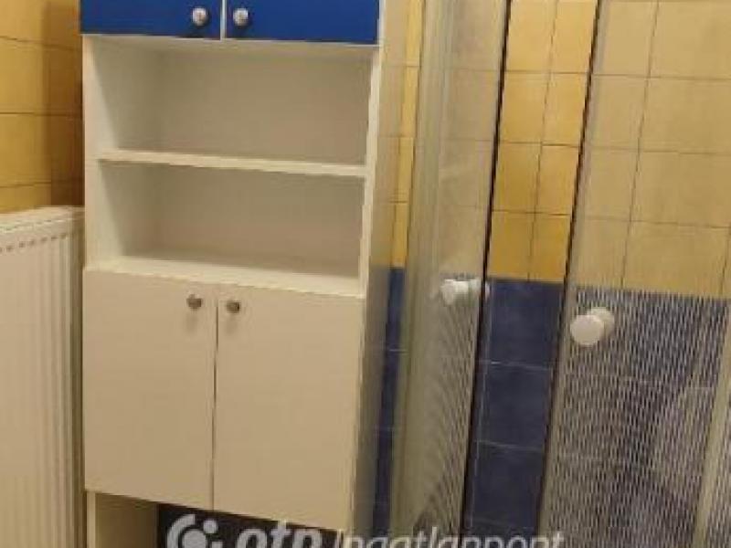 Eladó lakás Pápa