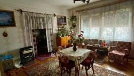 Eladó családi ház Lakitelek