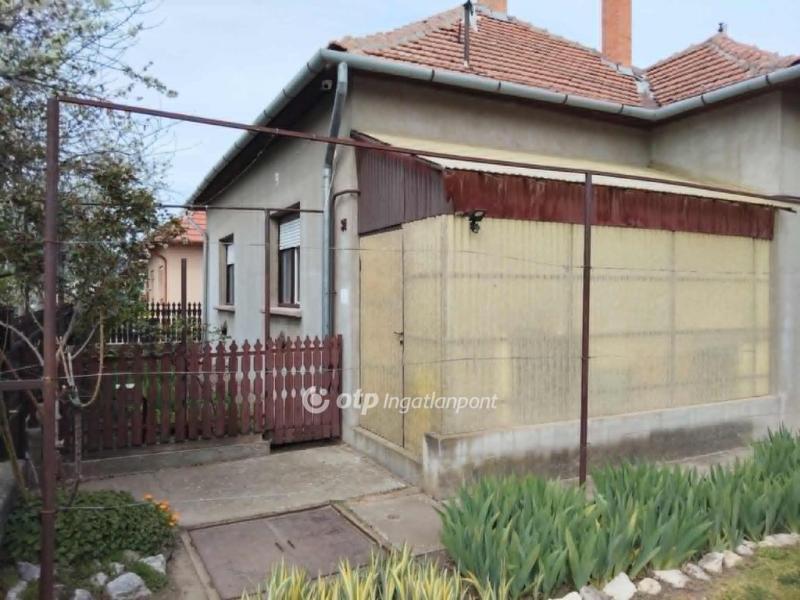 Eladó családi ház Tömörkény