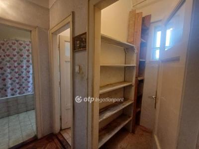 Eladó családi ház Budapest