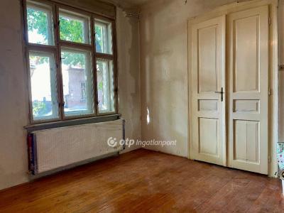 Eladó családi ház Budapest