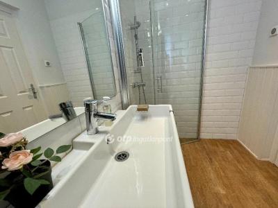 Eladó családi ház Budapest