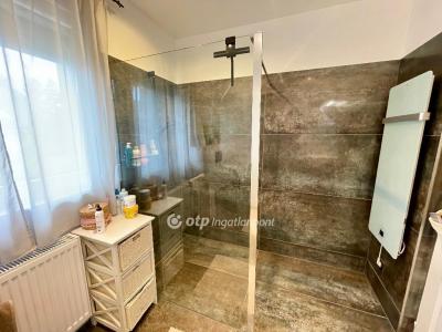 Eladó családi ház Budapest