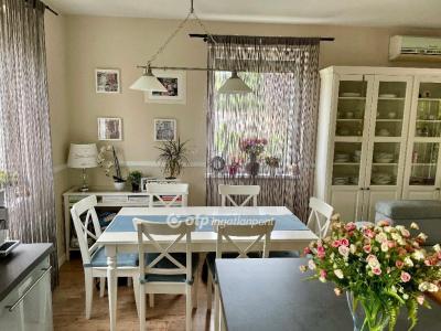 Eladó családi ház Budapest