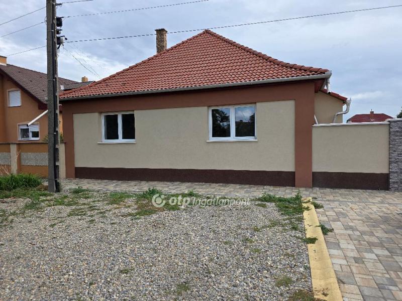 Eladó házrész Berettyóújfalu