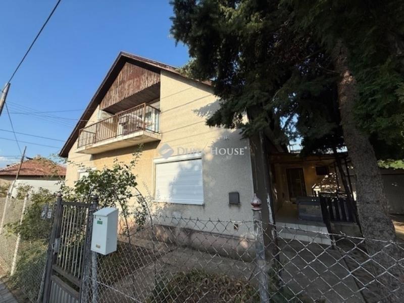 Eladó házrész Vecsés