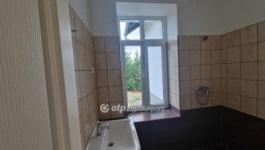 Eladó lakás Tápiószele