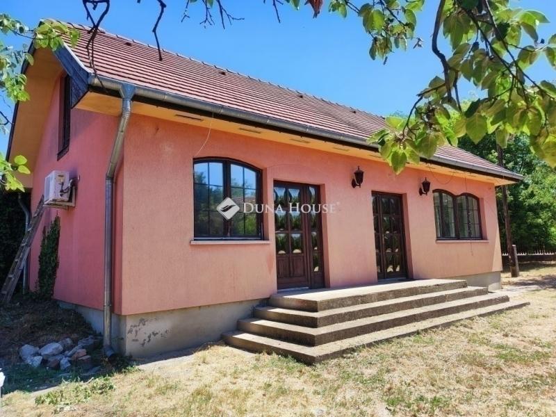 Eladó családi ház Gyál