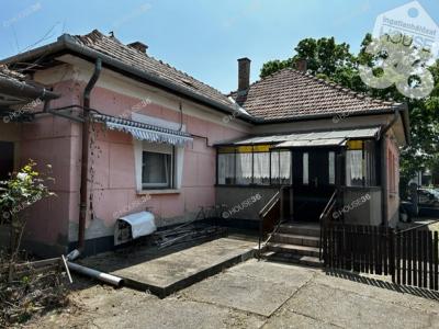 Eladó családi ház Budapest