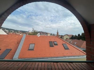 Eladó lakás Pécs