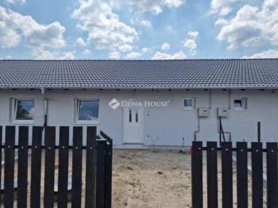 Eladó ikerház Pilis