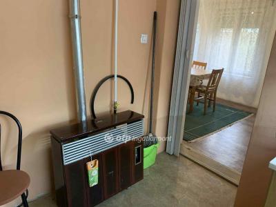 Eladó családi ház Cegléd