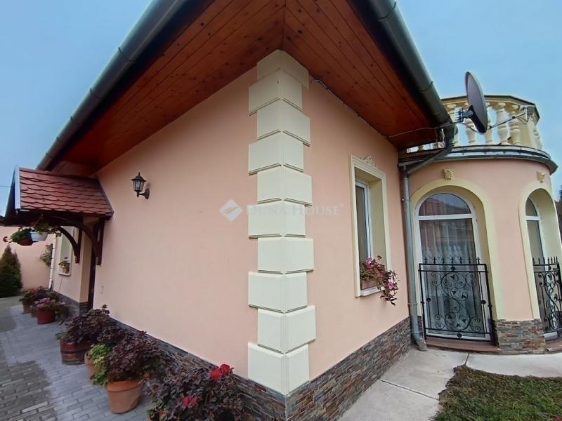 Eladó családi ház Szeged