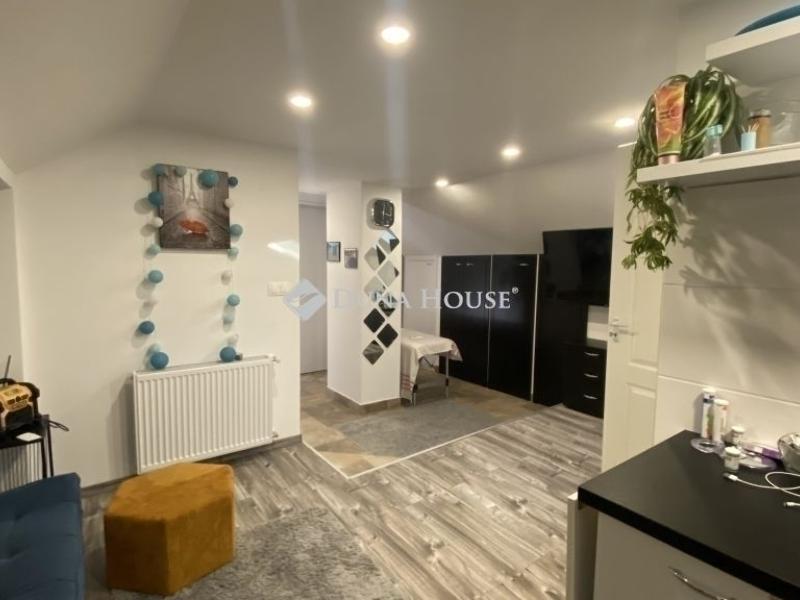 Eladó családi ház Budapest