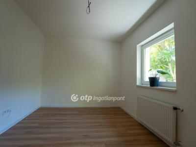 Eladó családi ház Fót