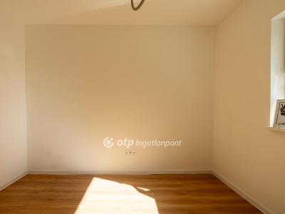 Eladó családi ház Fót