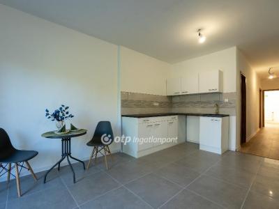 Eladó családi ház Fót