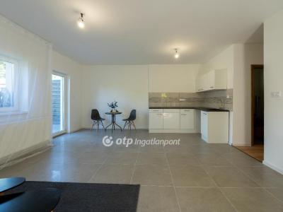 Eladó családi ház Fót