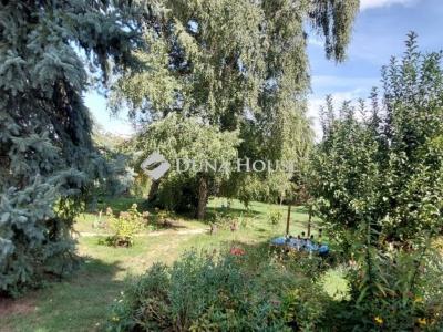 Eladó családi ház Szárliget