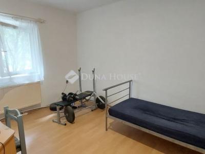 Eladó családi ház Szárliget