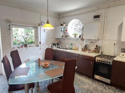 Eladó családi ház Szárliget