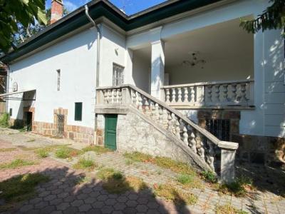 Eladó családi ház Budapest