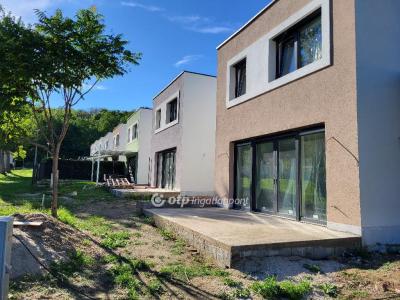 Eladó családi ház Balatonföldvár