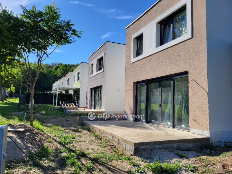 Eladó családi ház Balatonföldvár