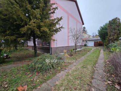 Eladó lakás Hajdúszoboszló