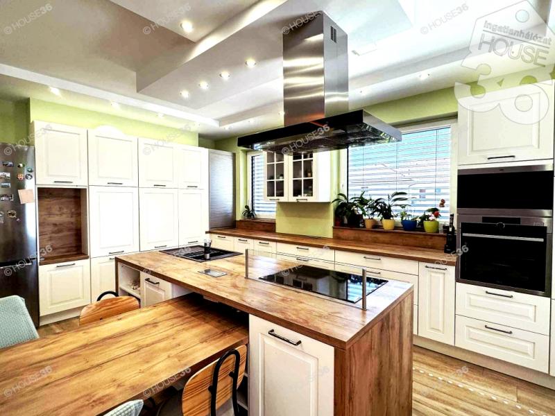 Eladó családi ház Kecskemét