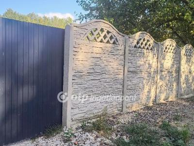 Eladó lakóövezeti telek Szolnok